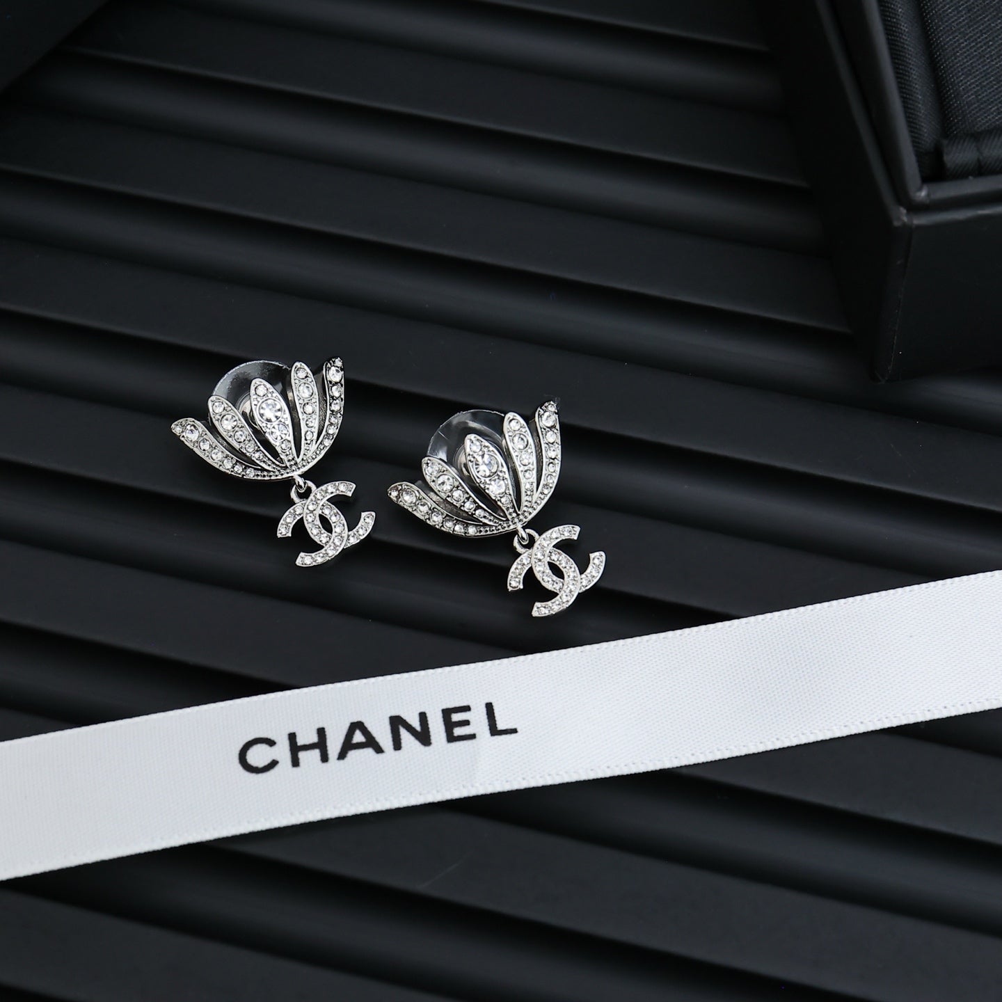 Crown Full Diamond Earrings