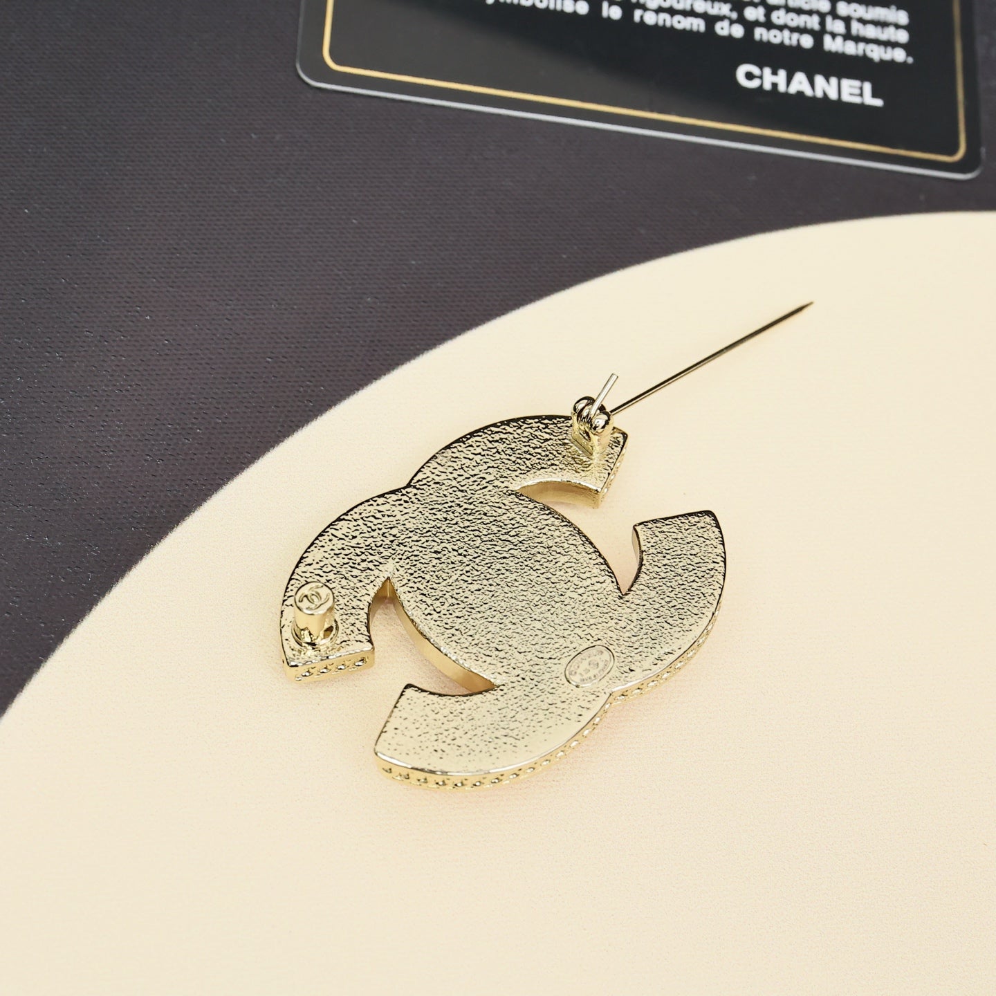 Ice-clear Jelly Pink Letter Brooch