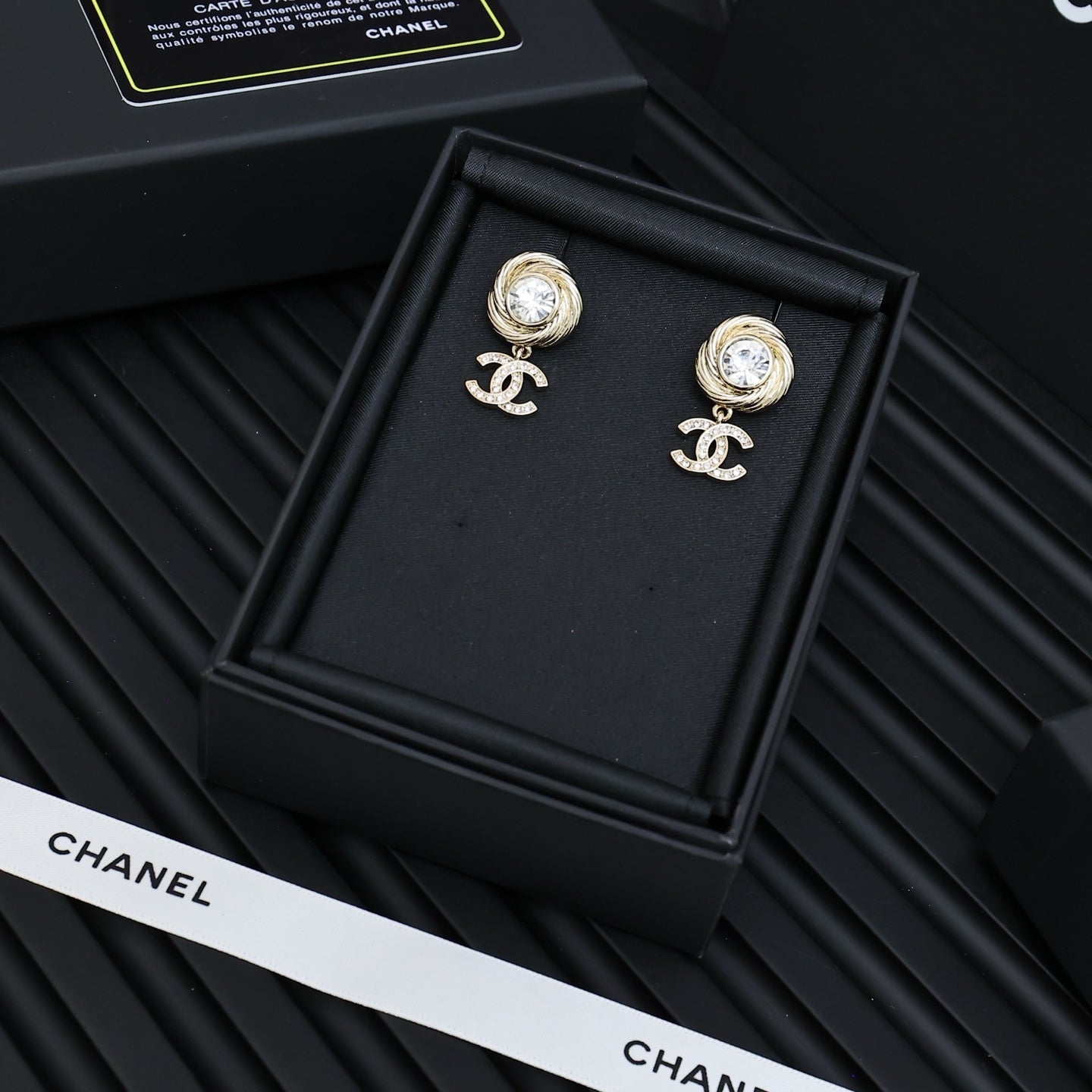 Spinning Thread Diamond Earrings