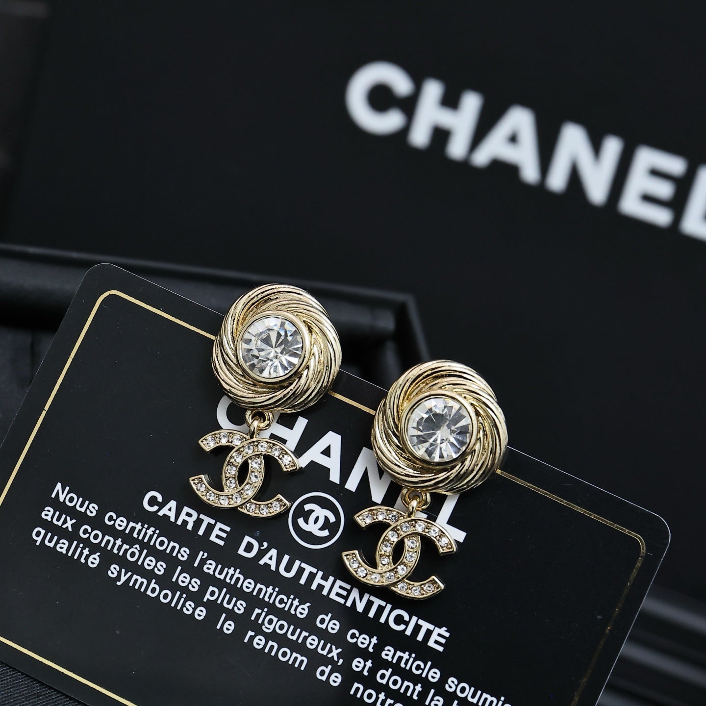 Spinning Thread Diamond Earrings