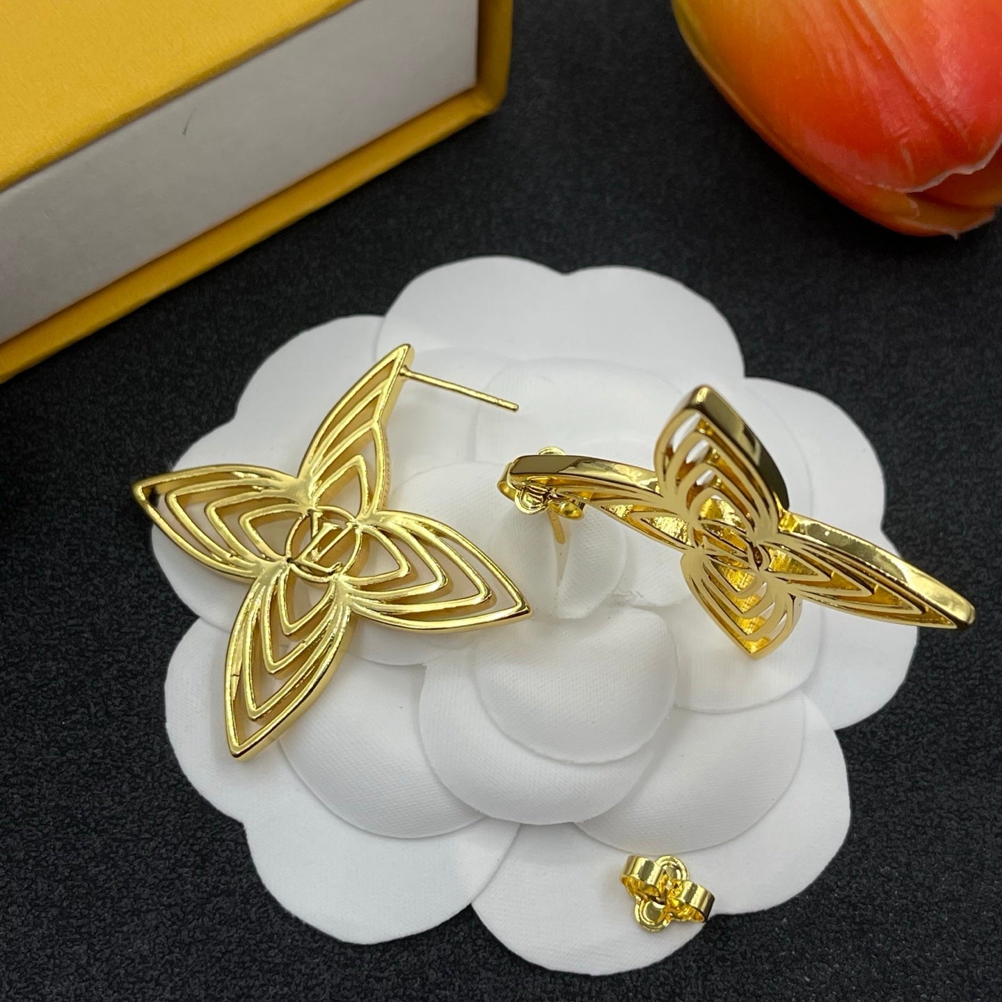 Hollow Flower Earrings
