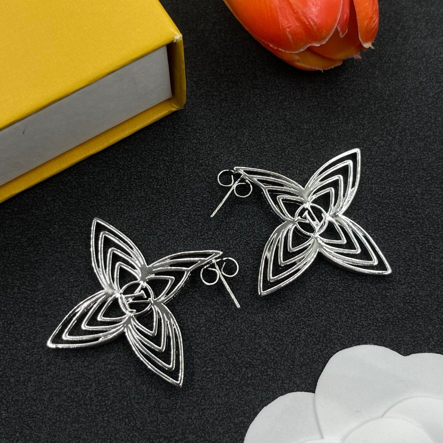 Hollow Flower Earrings