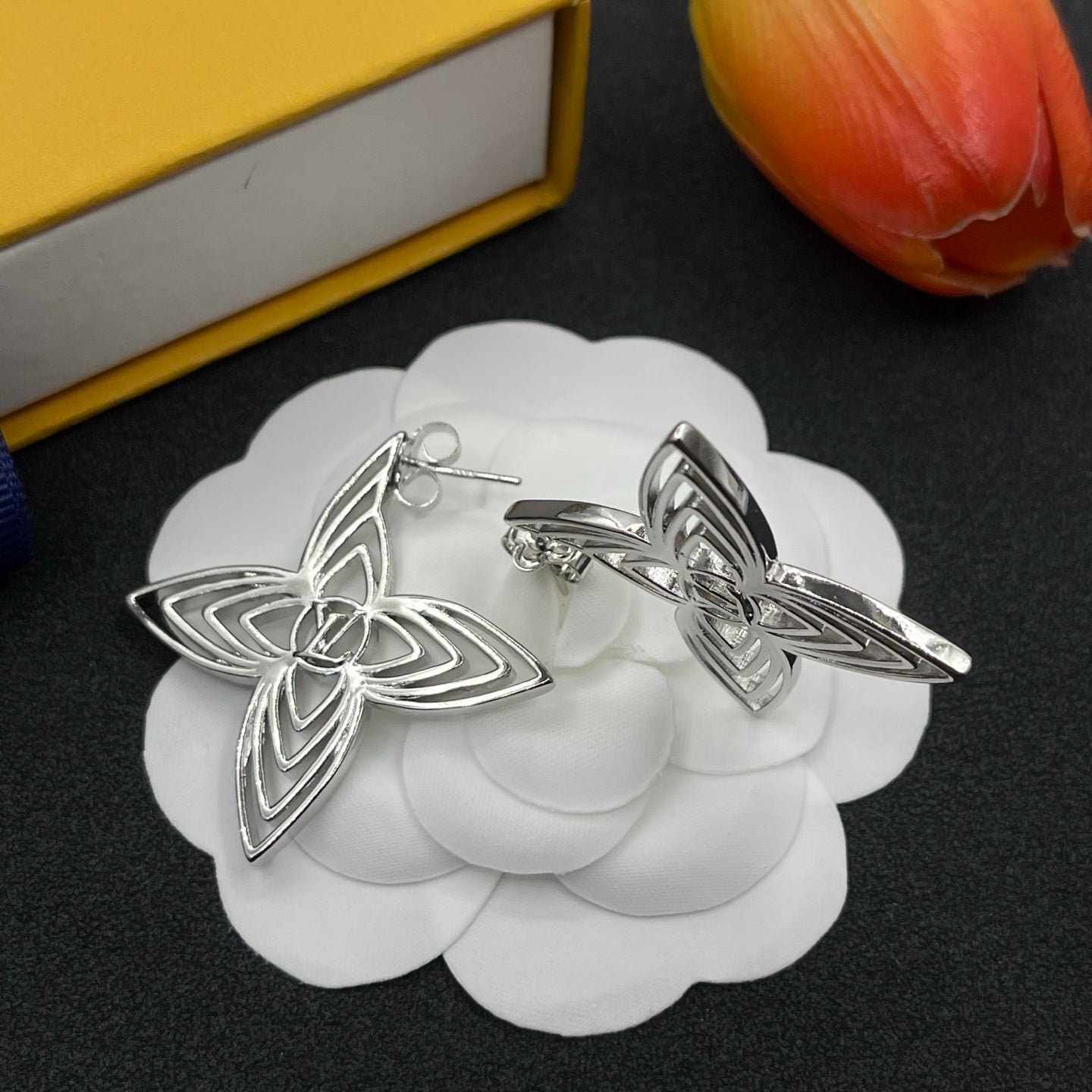 Hollow Flower Earrings