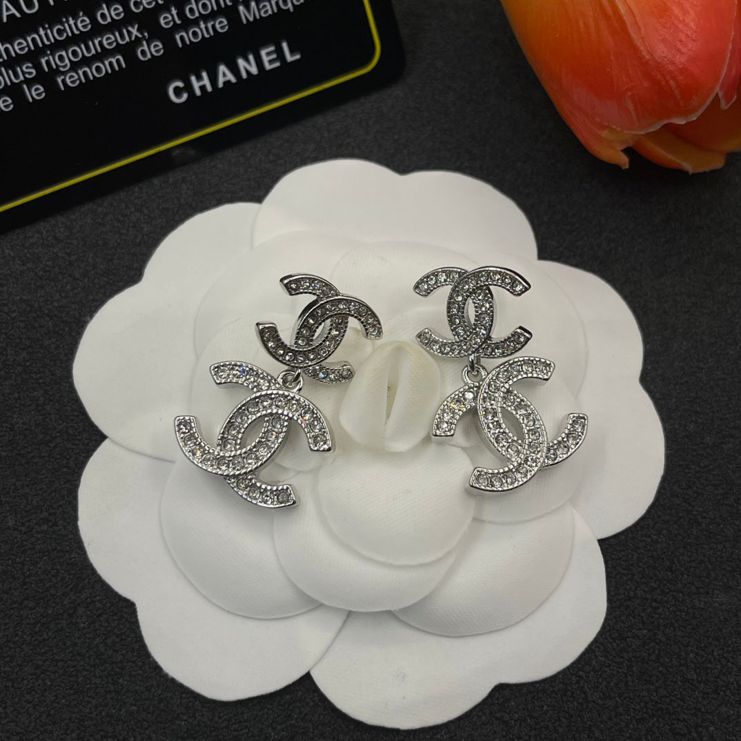 Diamond Letter Stitching Earrings