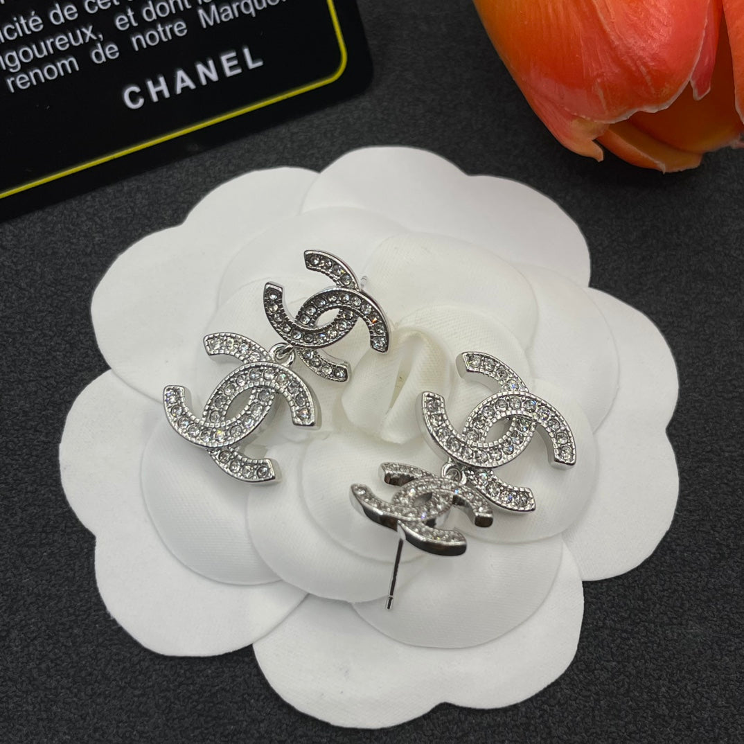 Diamond Letter Stitching Earrings
