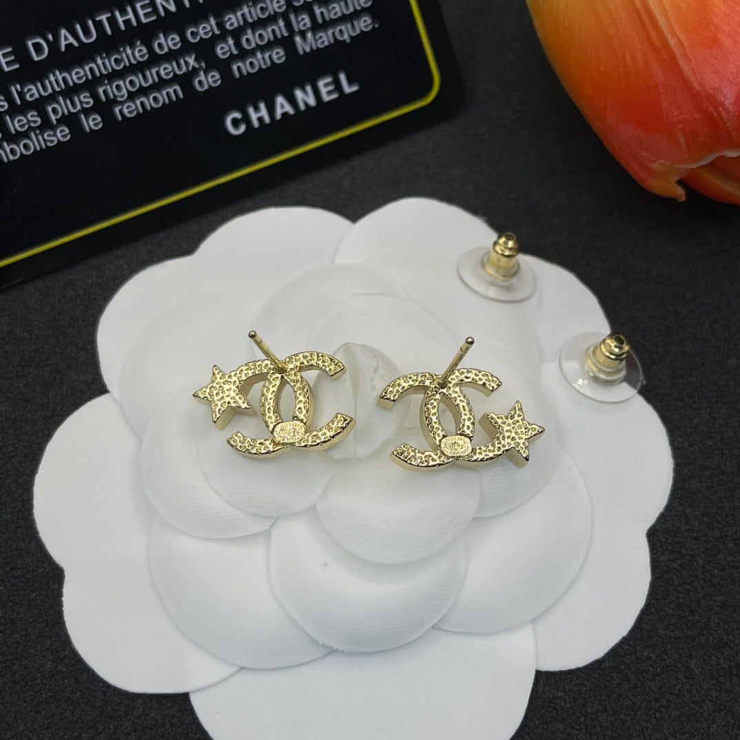 Versatile diamond star earrings