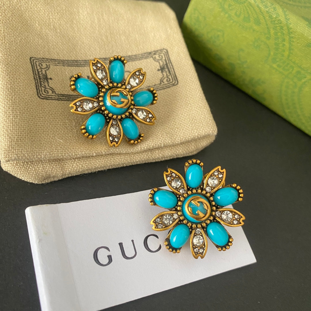Vintage Resin Flower Earrings