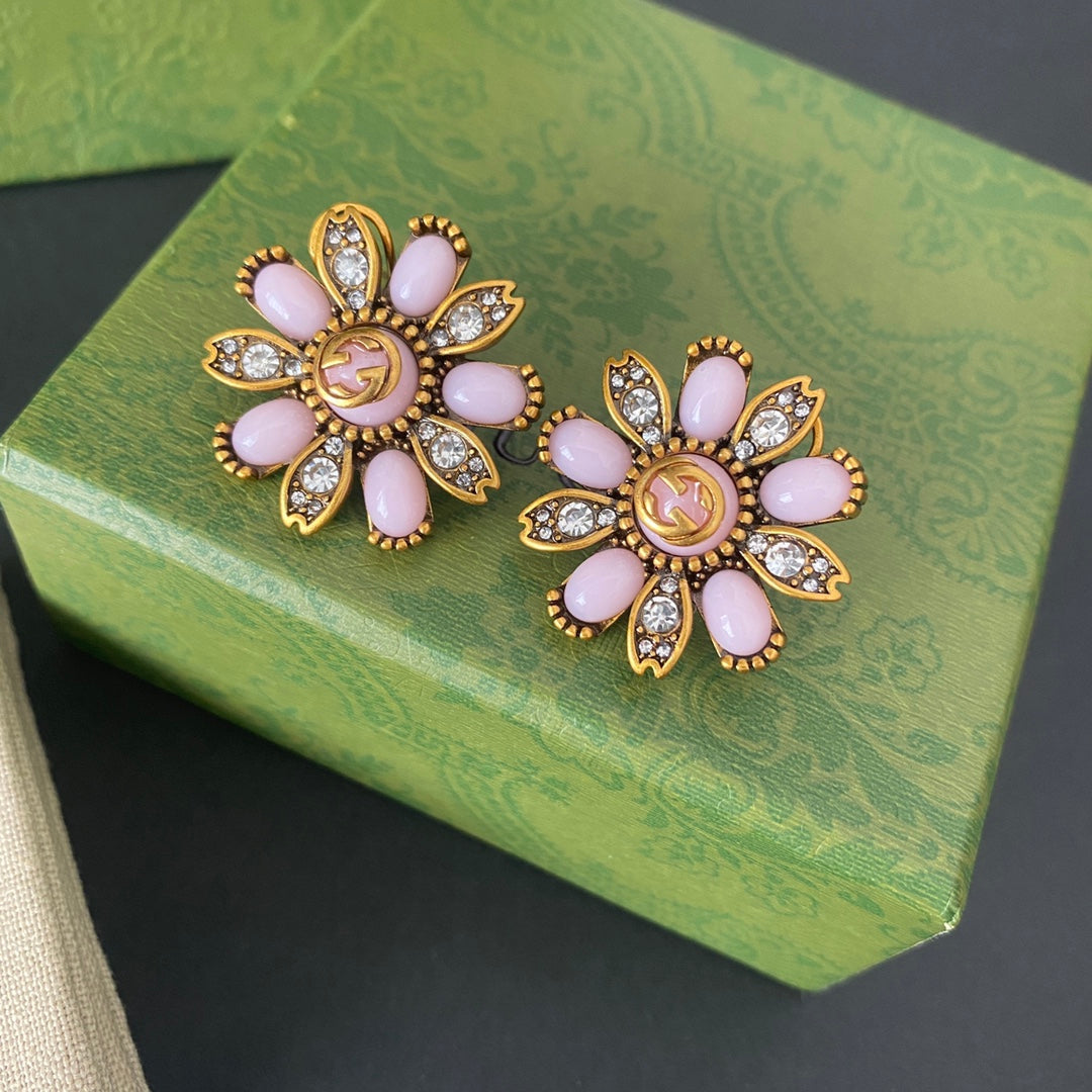 Vintage Resin Flower Earrings