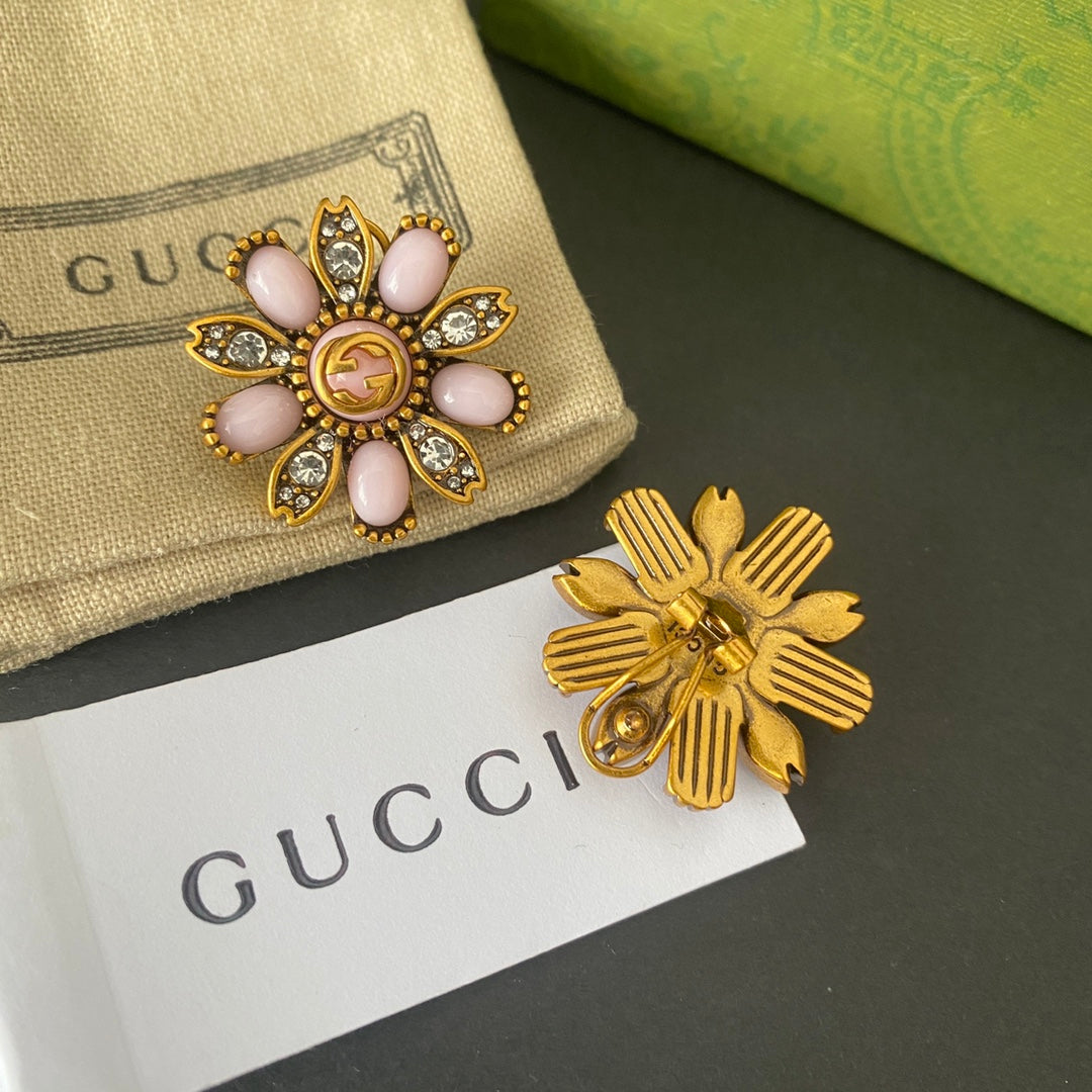 Vintage Resin Flower Earrings