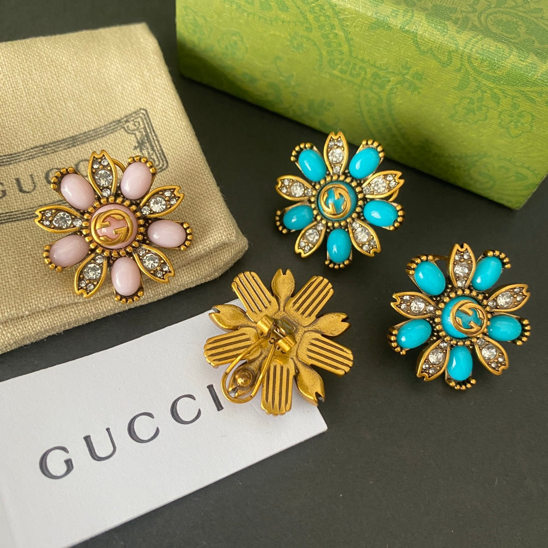 Vintage Resin Flower Earrings