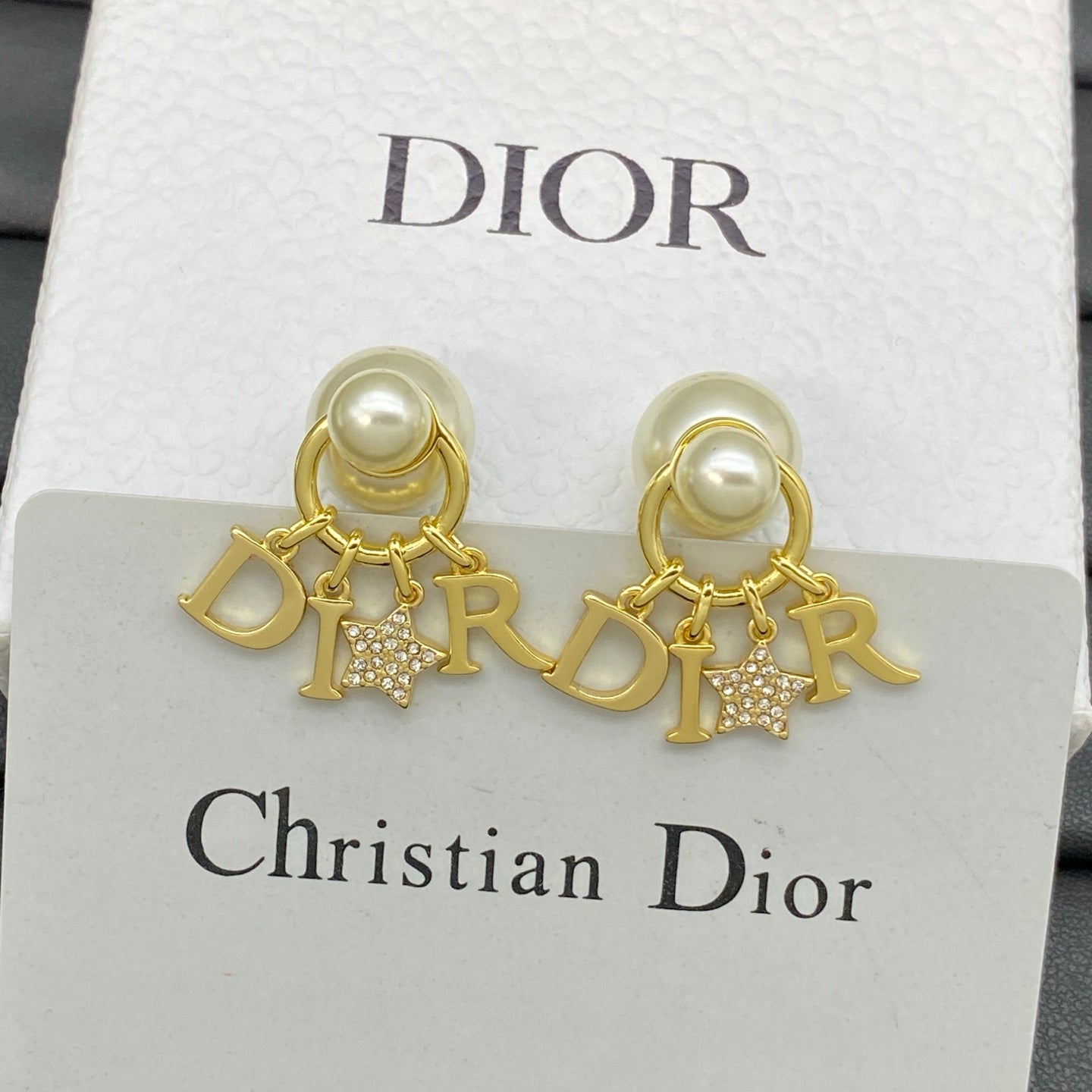 Fashionable star pearl earrings