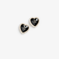25b Heart Pearl Earrings