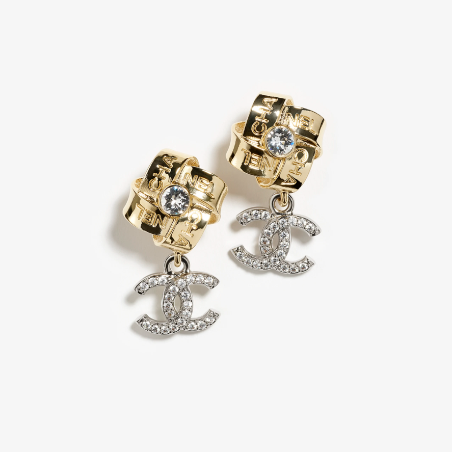 Diamond-shaped Stud Earrings
