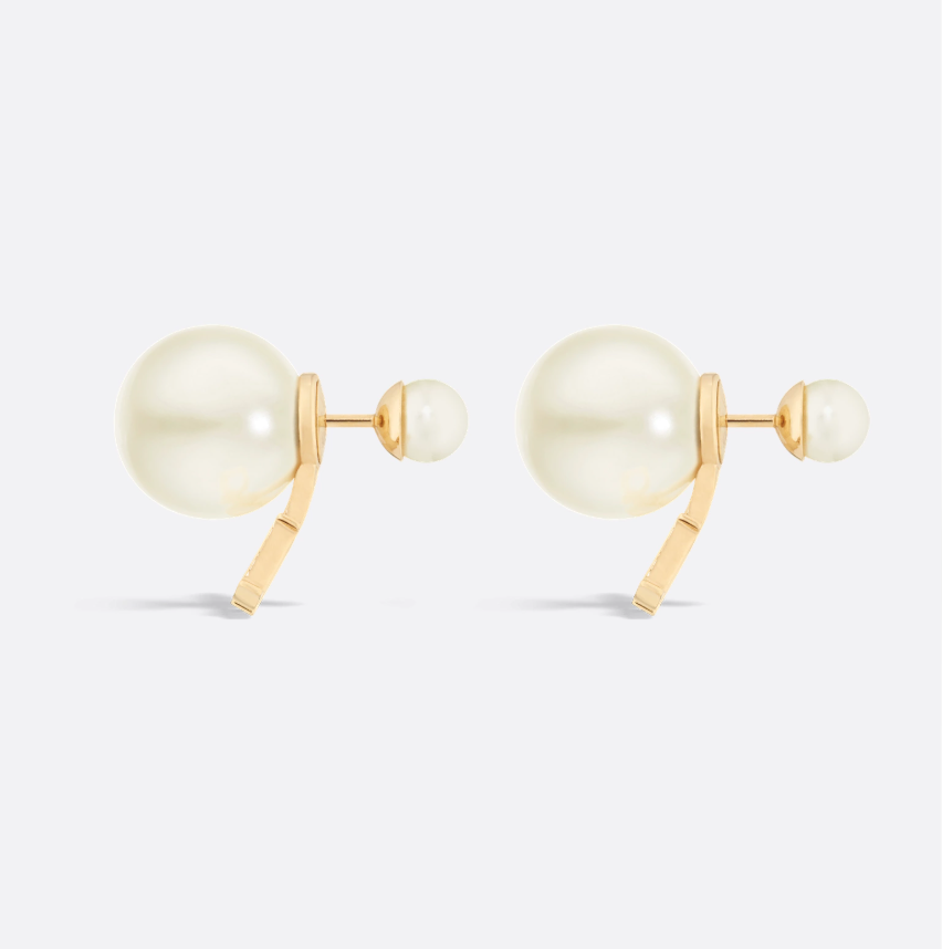 Versatile pearl letter earrings