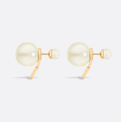 Versatile pearl letter earrings
