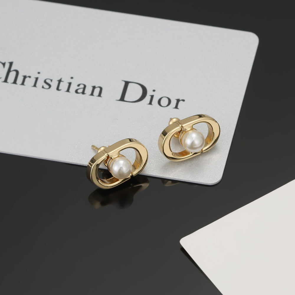 Mini Pearl Earrings